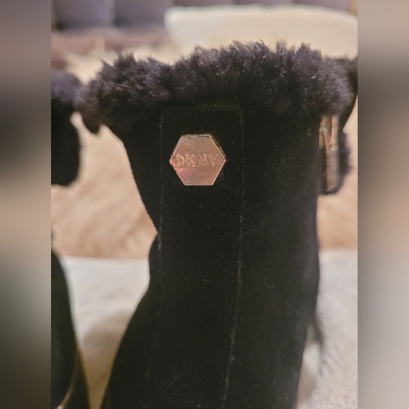 Like New DKNY Faux Fur Lined Booties - Picture 8 of 8